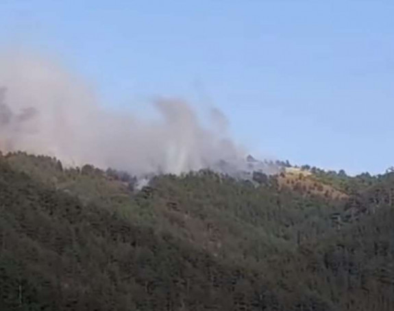 Vatra se širi: Vanredna situacija na Mokroj gori