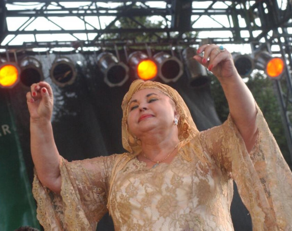 Esma imala 47 usvojenih sinova i samo jednu ćerku!