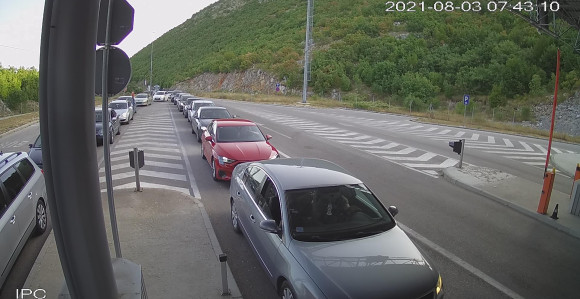 Pojačan saobraćaj na granici prema Crnoj Gori