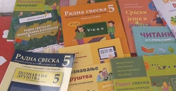 Počela podjela besplatnih udžbenika u Banjaluci