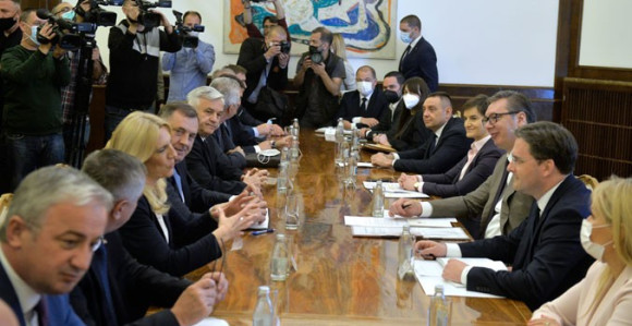 Lideri stranaka iz Srpske na radnom ručku kod Vučića