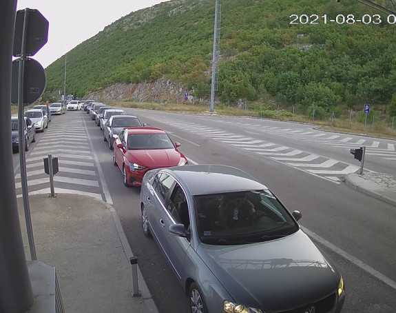Pojačan saobraćaj na granici prema Crnoj Gori