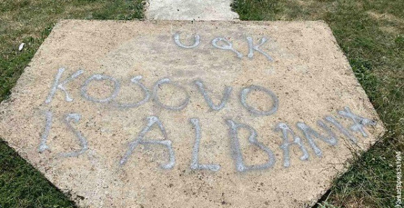 "Kosovo je Albanija" u rodnom selu kneza Lazara
