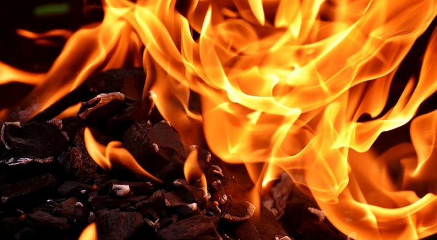 Америка: У пожару у стану погинуло петоро дјеце