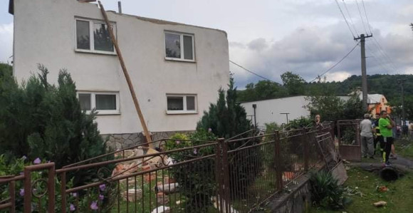 Tornado protutnjao kroz Slovačku, odnio krovove