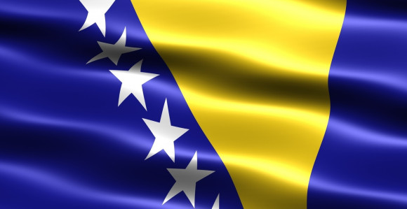 Zapaljena zastava BiH u centru grada Prozor