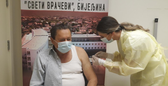 Akcenat vakcinacije treba staviti na mlađu populaciju