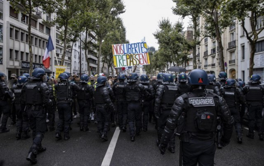 Haos u Francuskoj, više od 230 hiljada ljudi izašlo na ulice