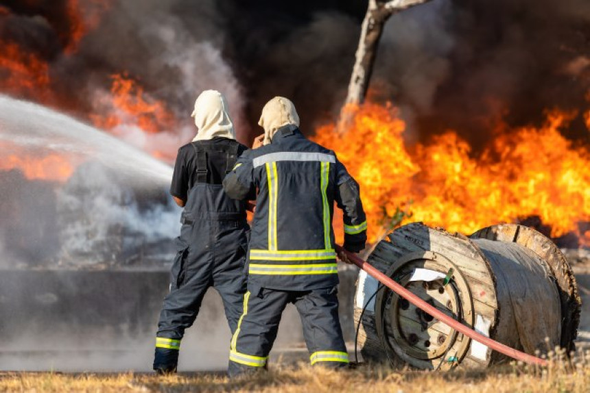 Požari u Nikšiću, u toku je potraga za pet osoba