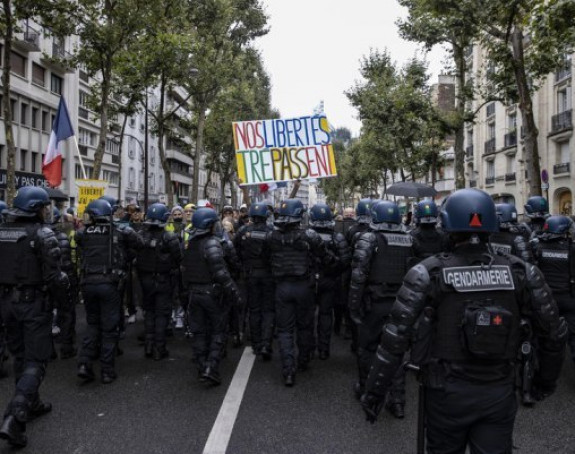 Haos u Francuskoj, više od 230 hiljada ljudi izašlo na ulice