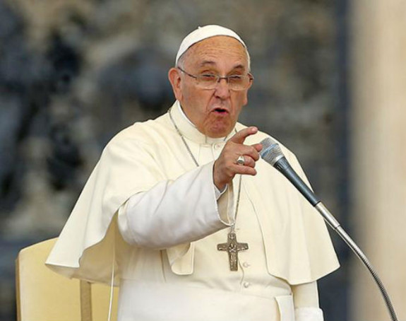 Papi poslano pismo sa tri metka