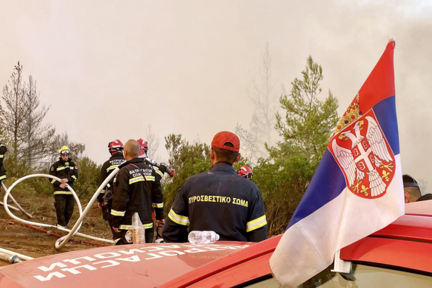 Grčka: Srpski vatrogasci u borbi sa vatrenom stihijom