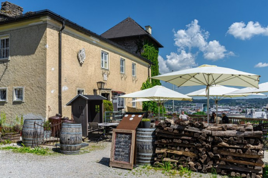 Šok u Austriji: Kafana samo za nevakcinisane