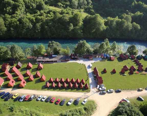 Obijeni bungalovi u Foči: Opljačkano više turista