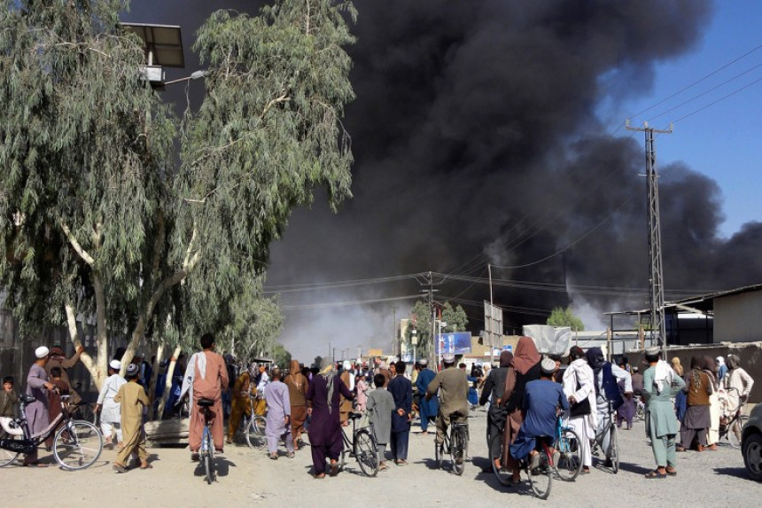 Ambasade u Kabulu spaljuju dokumente pred evakuaciju