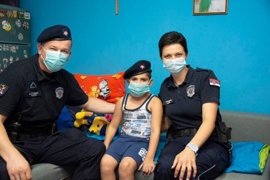 Mali Dejan (6) imao je samo jednu želju