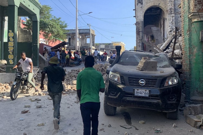 Tlo na Haitiju i dalje podrhtava, raste broj žrtava (VIDEO)