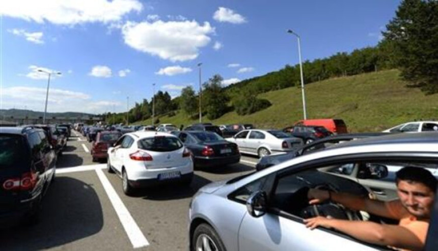 Na Horgošu vozila i autobusi čekaju 240 minuta