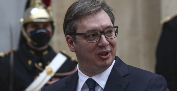 Vučić emotivnom porukom majci čestitao rođendan