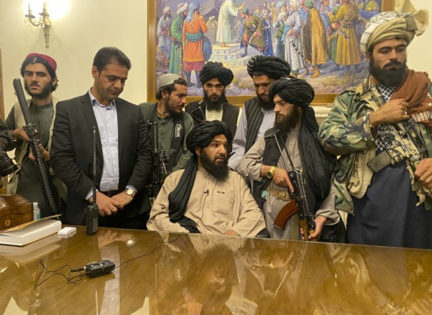 Talibani preuzeli vlast, evakuacija stranaca u Kabulu