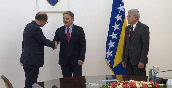 Predsjedništvo BiH zatražilo pomoć Kristijana Šmita