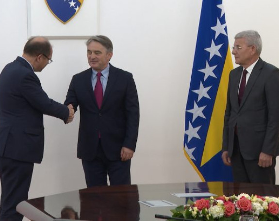 Predsjedništvo BiH zatražilo pomoć Kristijana Šmita