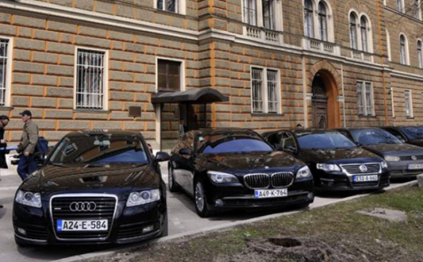 Milione potrošili na službena vozila: Novac se neopravdano trošio u kabinetu Košarca...