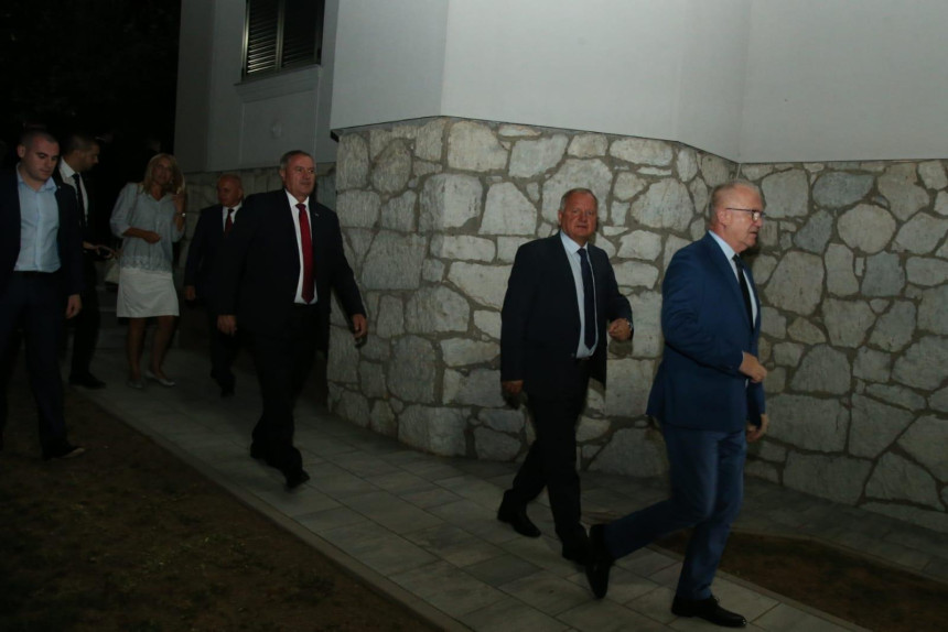 Sastanak završen bez zvaničnih izjava za javnost