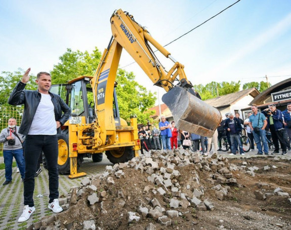 Srebrenka, koliko srebrenjaka košta odbrana Kajaka?