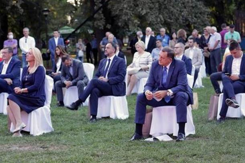 Plan i pripreme za partijski skup SNSD na Mrakovici