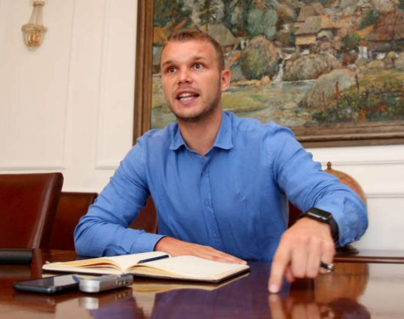 Umjesto u Vladi, tražićete mjesto na Tunjicama