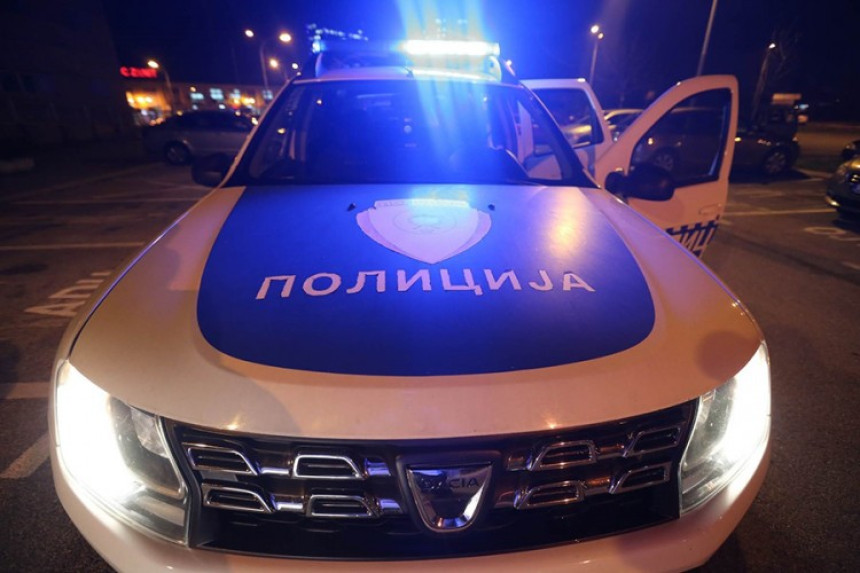 Vršio nuždu ispod prozora pa dobio pepeljaru u glavu