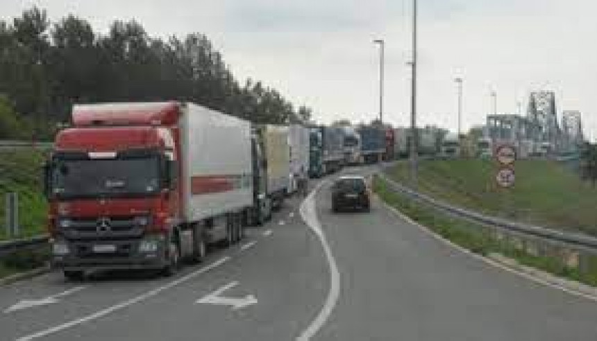 Prevoznici se žale: Loši uslovi na graničnim prelazima