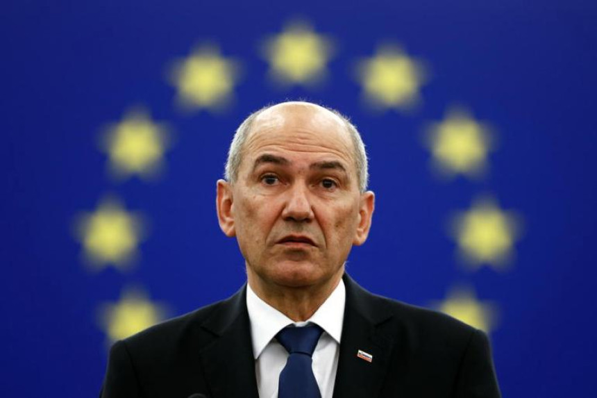 Demonstranti u Sloveniji napali premijera i ministra