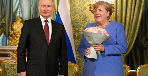 Nakon sastanka Merkel i Putina: Hoće li Šmit zadržati bonska ovlaštenja