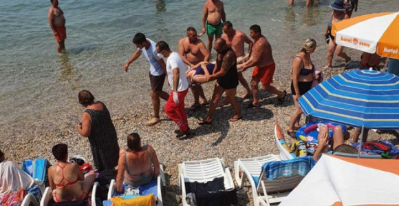Ženi pozlilo na plaži u Neumu, prebačena u bolnicu