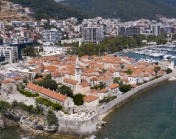 Račun sa plaže u Budvi hit na internetu (FOTO)