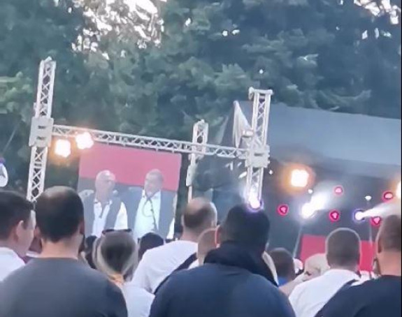 Додик на Мраковици: Устај мала зора је...(ВИДЕО)
