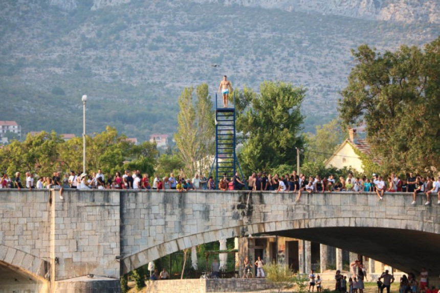 Сарајлија побједник скокова са Каменог моста