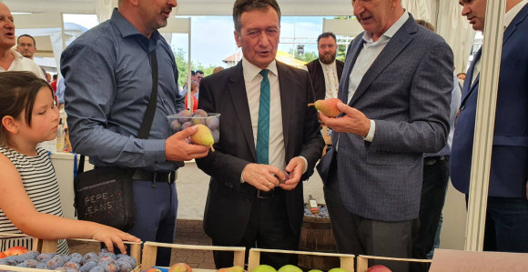 U Ugljeviku otvoren Sajam šljive, rakije i meda