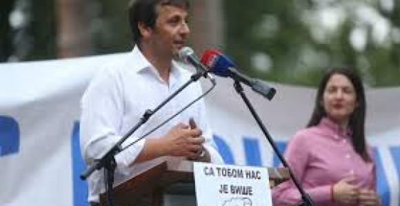 "Kupite zgradu pa ćete vidjeti koliko će nas biti"
