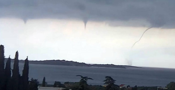 Istra: 6500 munja u dva sata, pijavice i obilna kiša