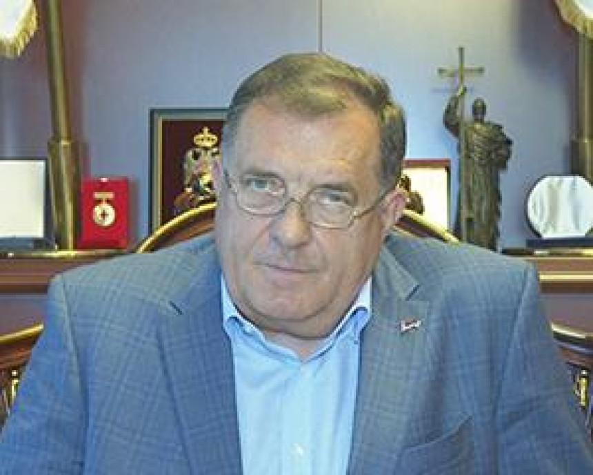 Kako se i očekivalo, Dodik pognuo glavu - Ide u Sarajevu