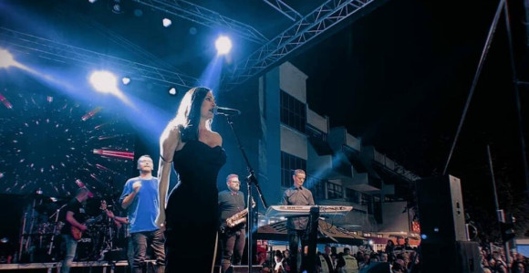 Ceca izazvala kolaps na leskovačkoj roštiljijadi!