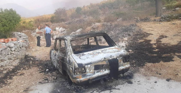 Trebinje: Zapalio kuću, štalu i vozilo pa napao vatrogasce