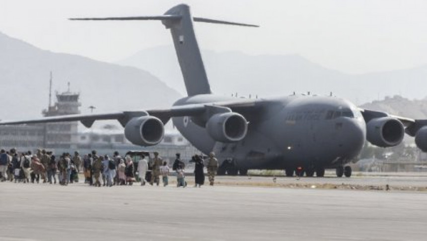 Talibani ne daju Avganistancima na aerodrom