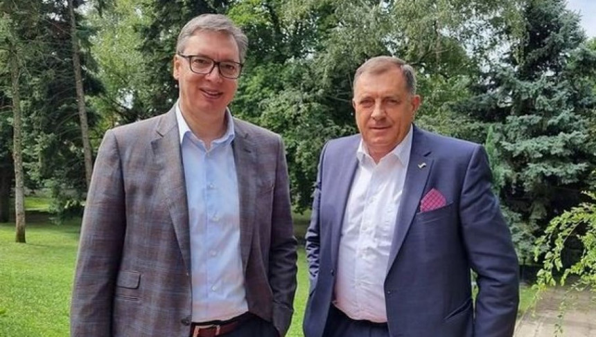 Vučić poslao Srpskoj prednacrt zakona o zaštiti ćirilice