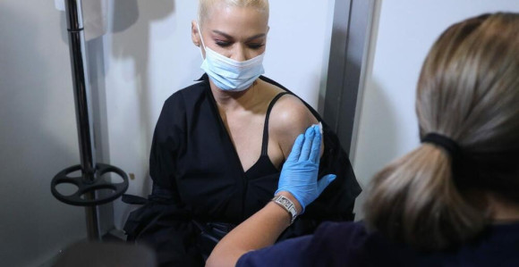 Nataša Bekvalac primila treću dozu vakcine protiv korone!