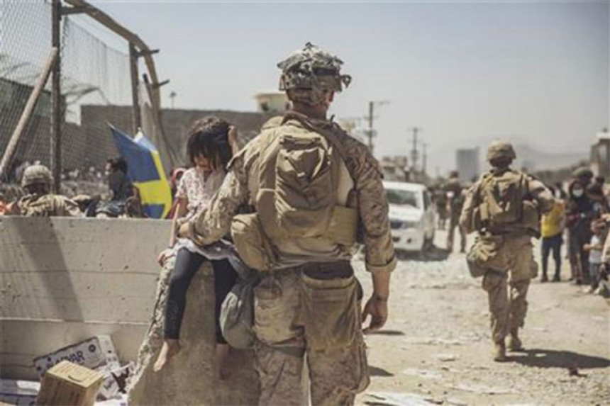 Америчка војска почела повлачење из Кабула