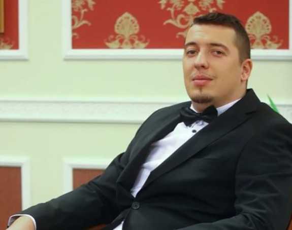 Drama na nastupu: Splav pun ljudi počeo da tone